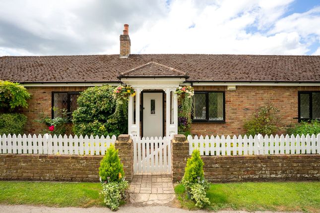 Brooklands Lodge,, Oxford Road, Gerrards Cross photo 3
