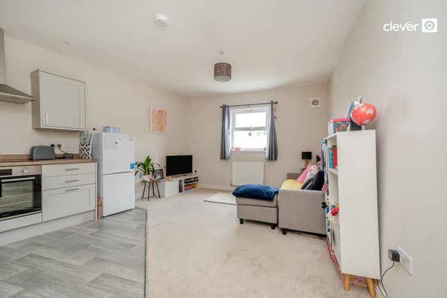 Flat 2, 5, Arundel Crescent, Plymouth photo 2