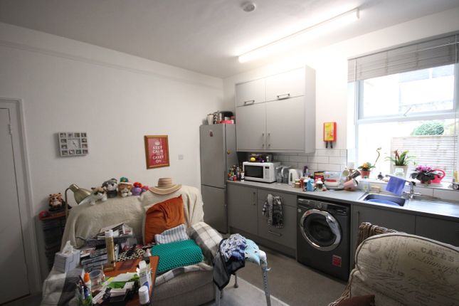 Flat 1, 29 Belmont Road, St Helier photo 3