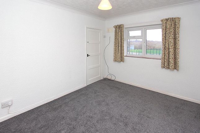 82A, Windmill Crescent, Wolverhampton photo 4