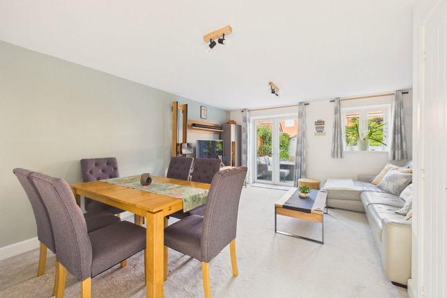 Heasman Place,29, Horsham photo 2