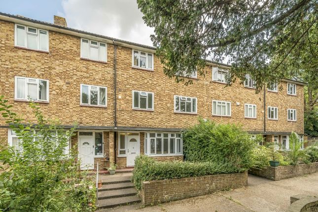 Thumbnail Flat for sale in Lakeview Road, London