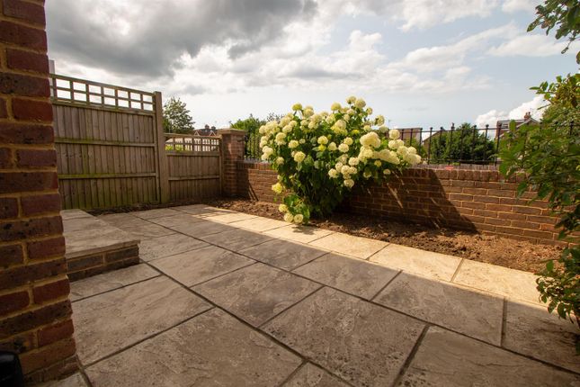 Copperwood Court, Haywards Heath photo 3