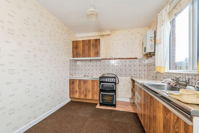 29, Lincoln Road, Dewsbury photo 2