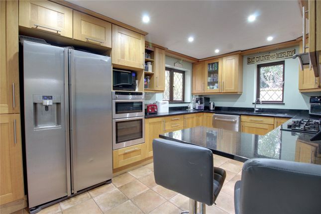 7, Forest Dean, Hampshire photo 2