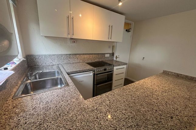 11, Sunnyhill House East, Shirehampton photo 3