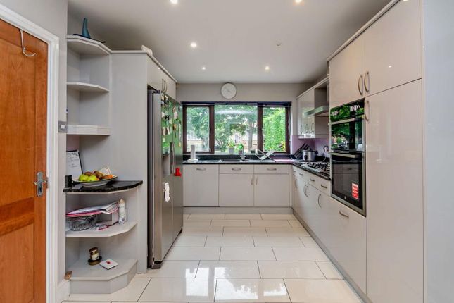 25, Cheney Street, Pinner photo 3