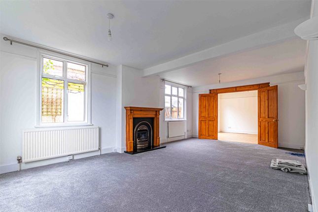 Albuhera,, King Edward Street, Hemel Hempstead photo 3
