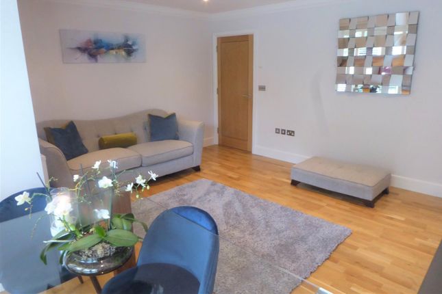 4 Tudor Court, London Road, Windlesham photo 3