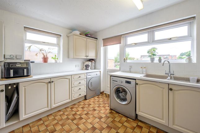 105, Mount Pleasant, Kingswinford photo 3