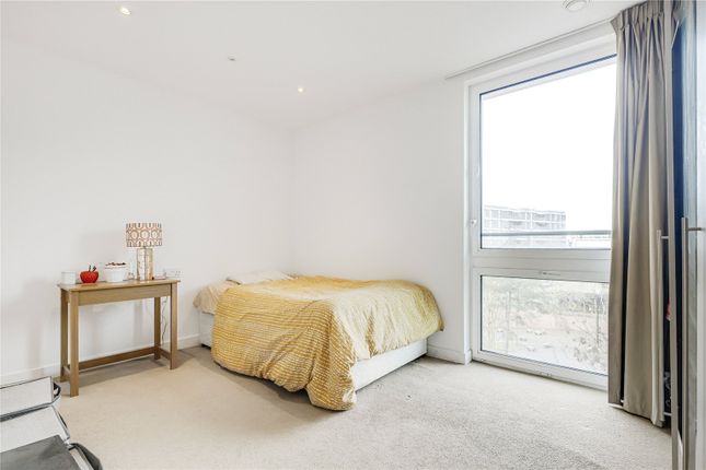 5, Tucana Heights, London photo 4