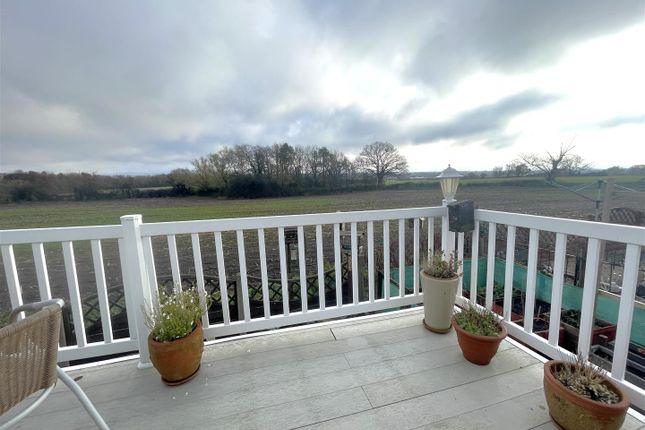 Mobile/park home for sale in Lower Apperley, Gloucester