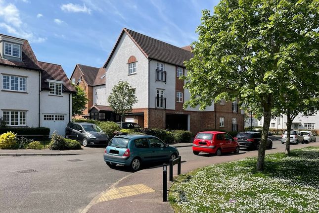 Thumbnail Flat for sale in Wissen Drive, Letchworth Garden City