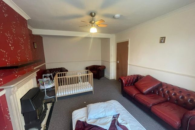 245, Desborough Avenue, High Wycombe photo 4