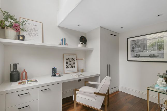 Flat for sale in Southwell Gardens, London