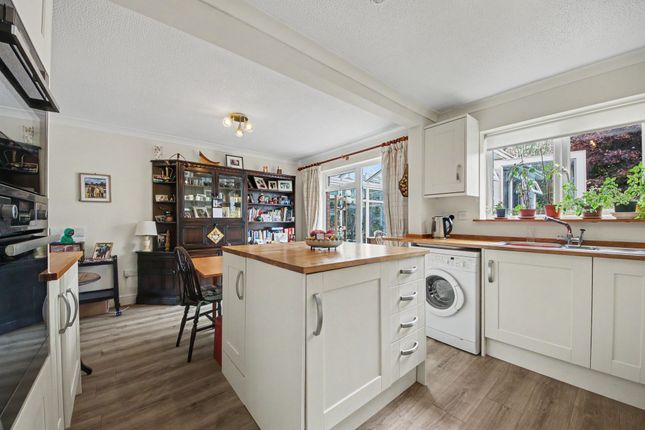 6 Mallard Close, Southampton photo 2