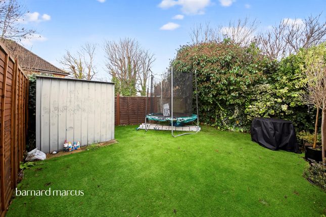 251a, Ballards Lane, London photo 4