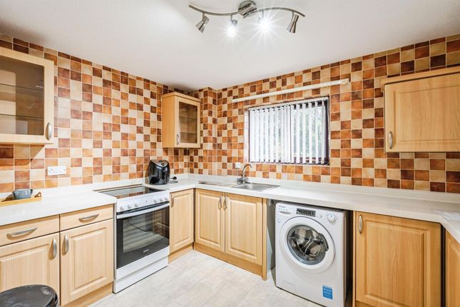 14, Ruxley Court, Langney Rise, Eastbourne photo 4