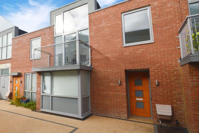 1 bed terraced house for sale in Woodside Mews, Hermitage Lane, London SE25