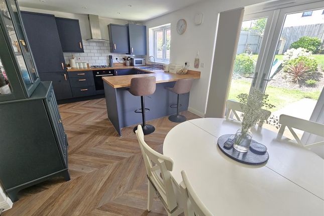 8, Foggintor Grove, Tavistock photo 3