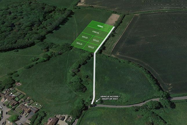 Thumbnail Land for sale in New Road, Coleshill, Amersham