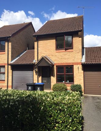 Thumbnail Link-detached house to rent in Badgers Close, Woking