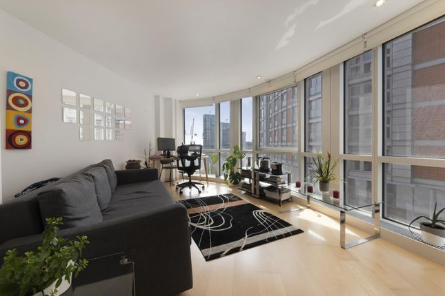 Flat for sale in Ontario Tower, New Providence Wharf