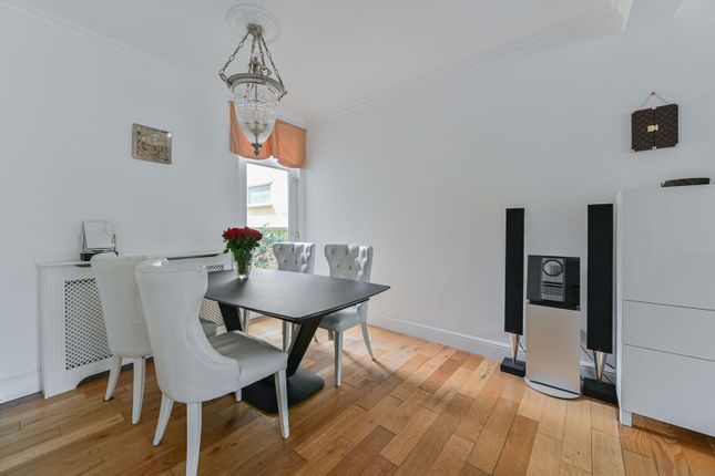 Plough Lane, Summerstown photo 4