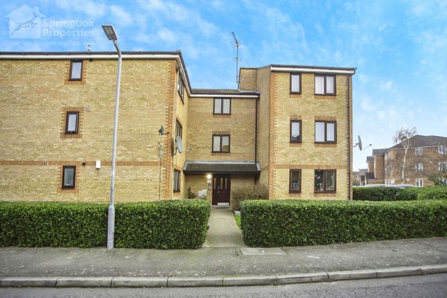 Thumbnail Flat for sale in Danbury Crescent, South Ockendon, Essex