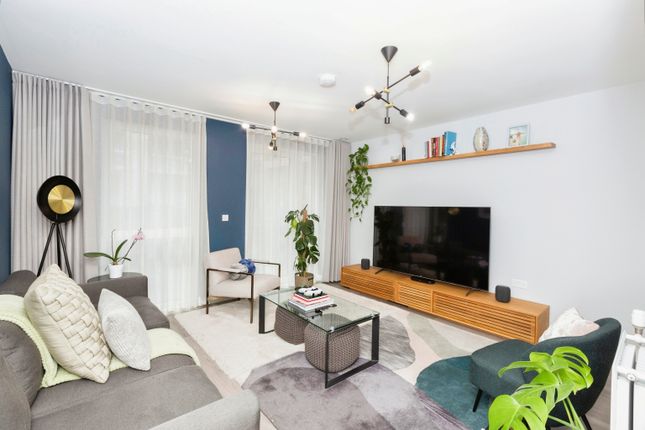 Thumbnail Flat for sale in Shipbuilding Way, London