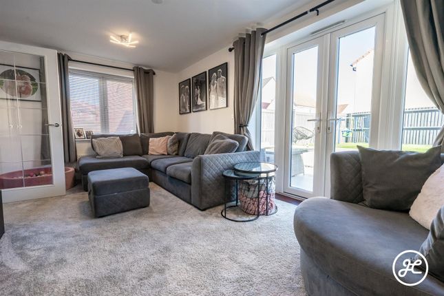 7, Sapphire Drive, Bridgwater photo 4