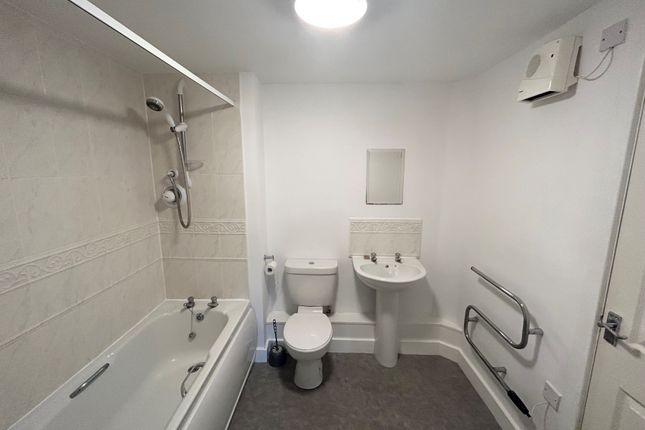 6, Pontefract photo 5