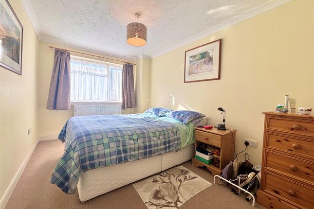 2A Orchard Close, Freshwater photo 5