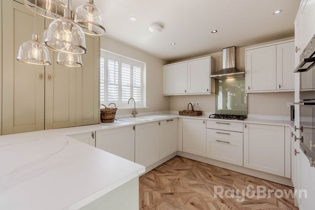 7 Railway Road, Barry photo 4