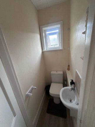 Room 4, Farnham Road, Onslow photo 4