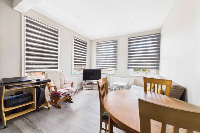 Flat 5, 4, Rectory Road, Wokingham photo 3