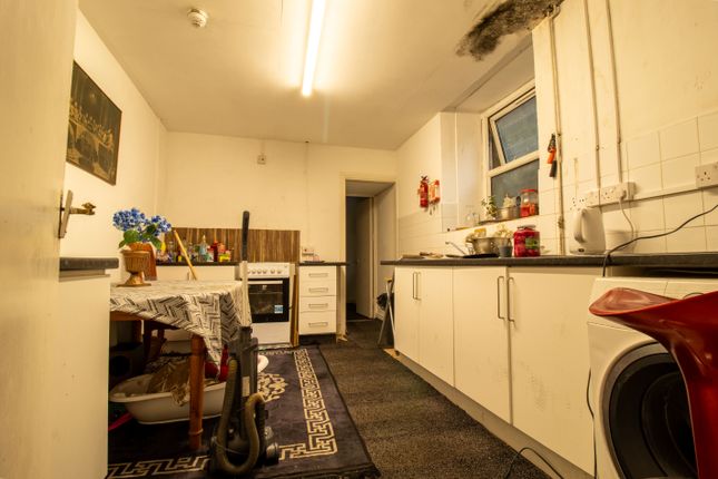 19, Mount Pleasant, Swansea photo 3