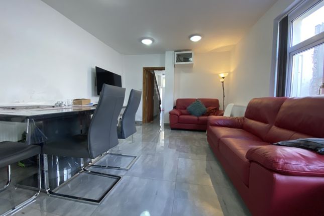 (TFF Room) 74, Richmond Road(*), Cardiff photo 4