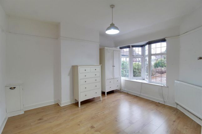 46, Strafford Gate, Potters Bar photo 4