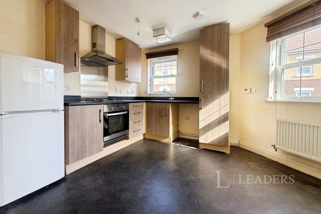 18, Hebbes Close, Bedford photo 2