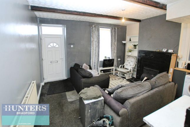8, Wooller Road, Bradford photo 3