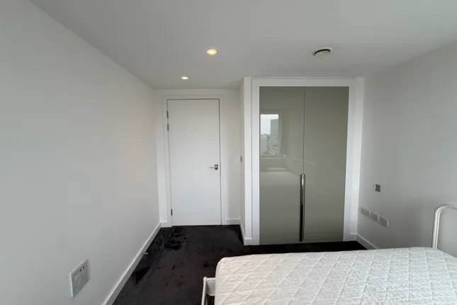 169 Eagle Point, City Road, London photo 3