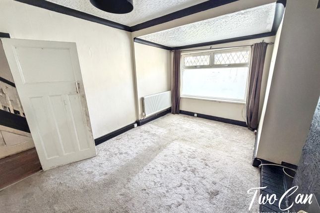 14, Warner Place, Llanelli photo 5