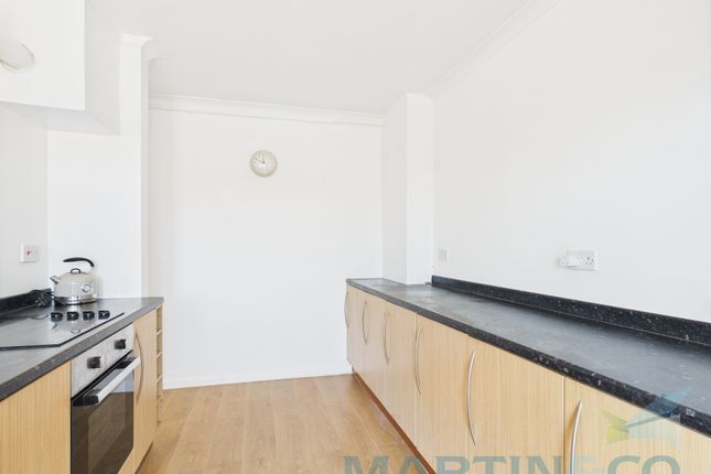 29, Fernhurst Crescent, Brighton photo 4