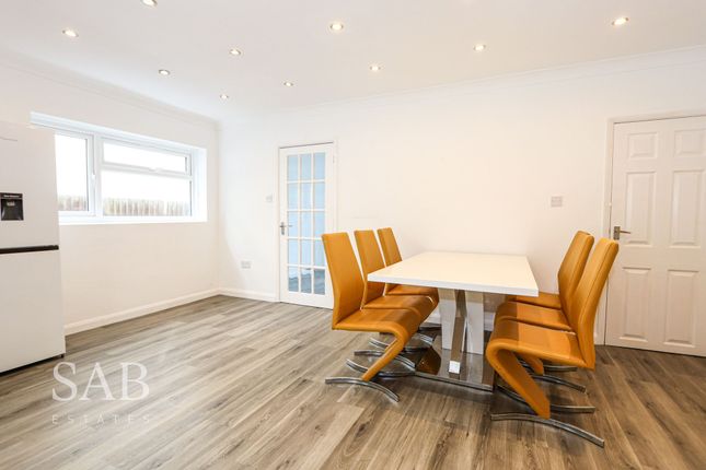 155 Collingwood Road, Uxbridge photo 4