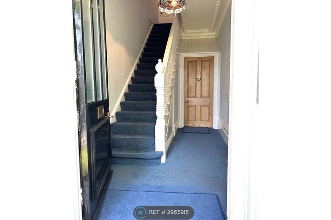 Carn Brae, Horsham Road, Dorking photo 4