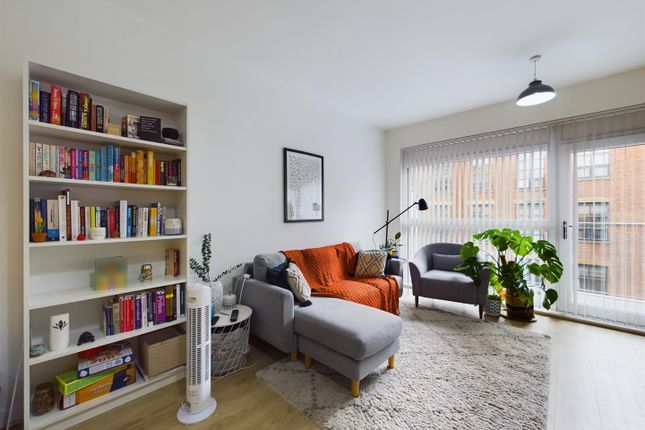 2-bed flat on 50 Loom Building, 4 Harrison Street, Manchester, £220,000