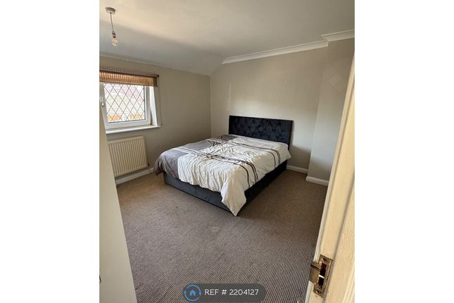 En-Suite Bedroom With King Size Bed