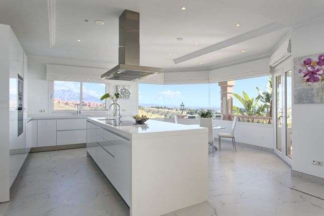 Villa for sale in Los Flamingos, Marbella Area, Costa Del Sol
