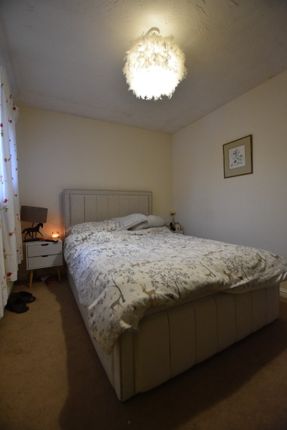 16, Middleham Close, Peterborough photo 5